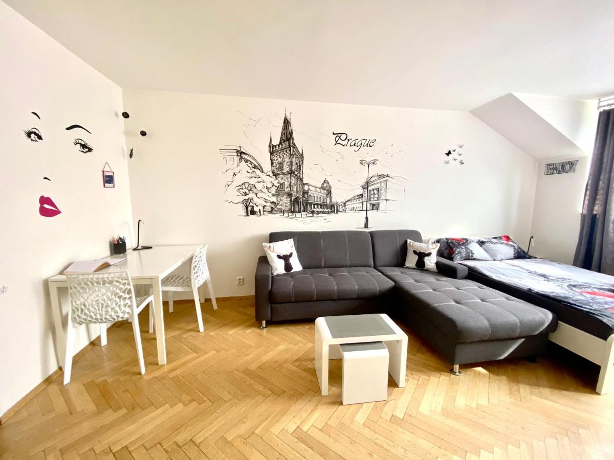 Fantastic Apartment In The City Center Prag Exterior foto