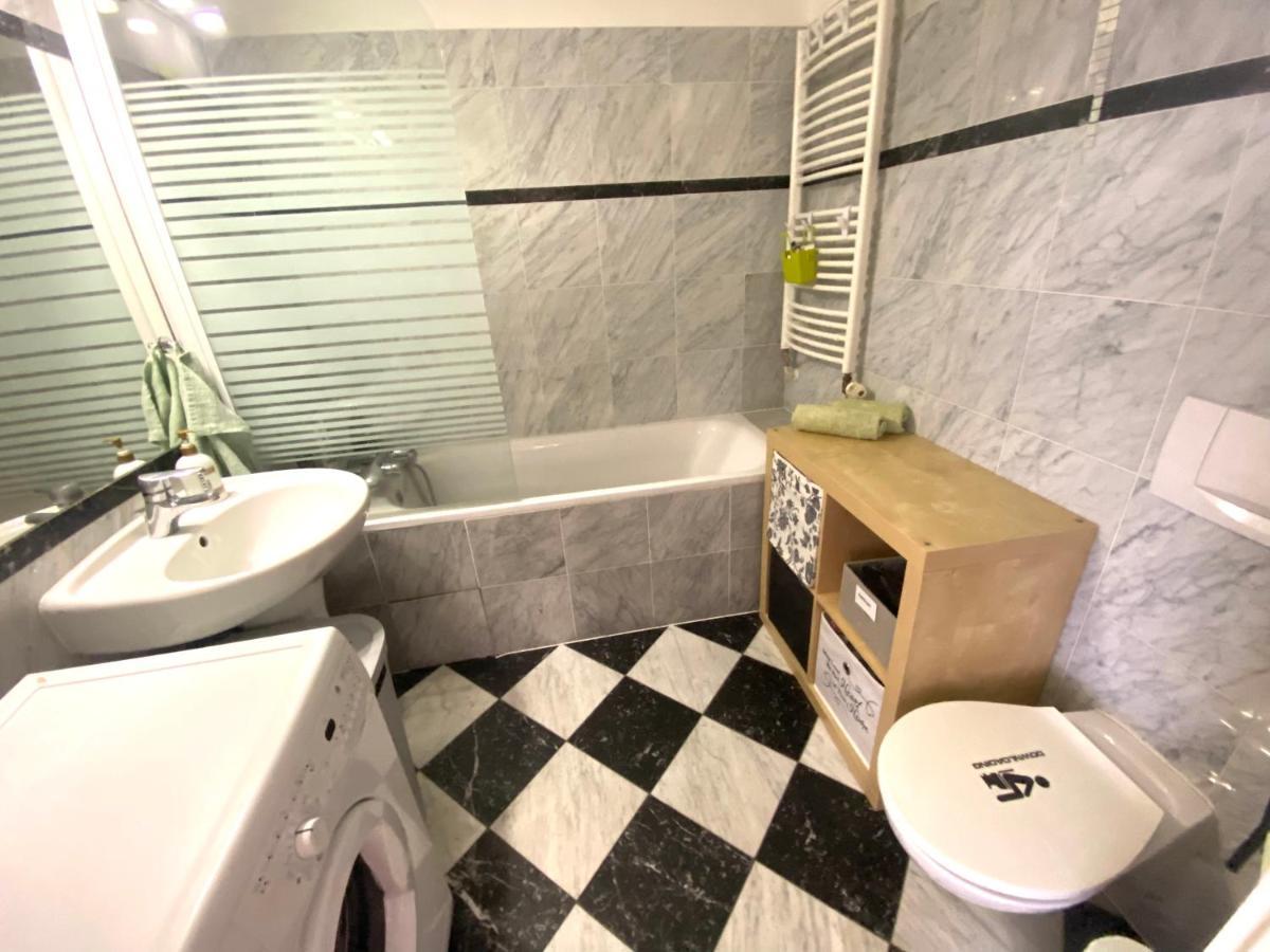 Fantastic Apartment In The City Center Prag Exterior foto